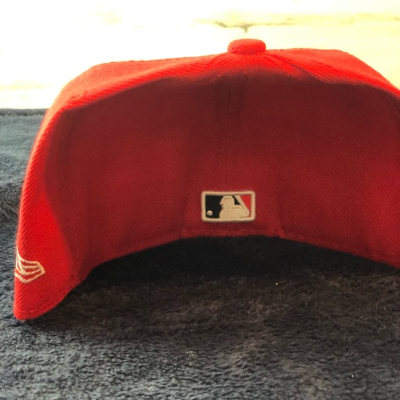 Cincinnati Reds Hat - Picture 4 of 6